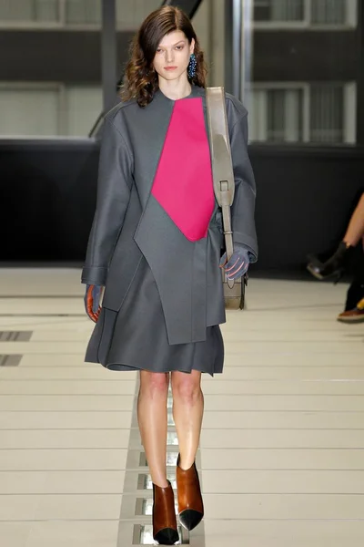 Look 17